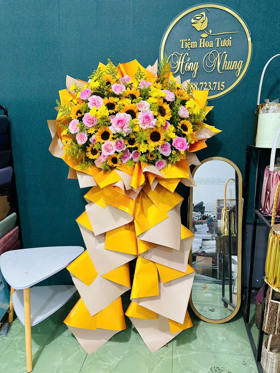 Kệ hoa chúc mừng D017