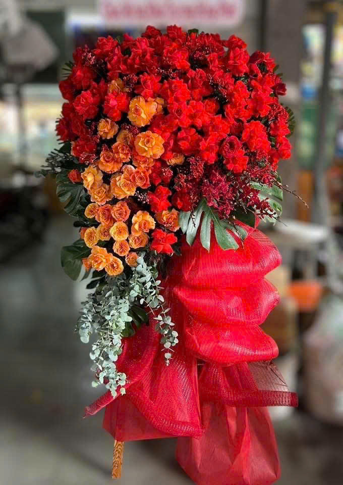 Kệ hoa chúc mừng D031