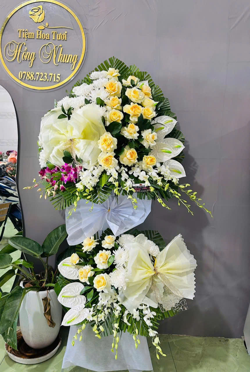 Kệ hoa kính viếng E010