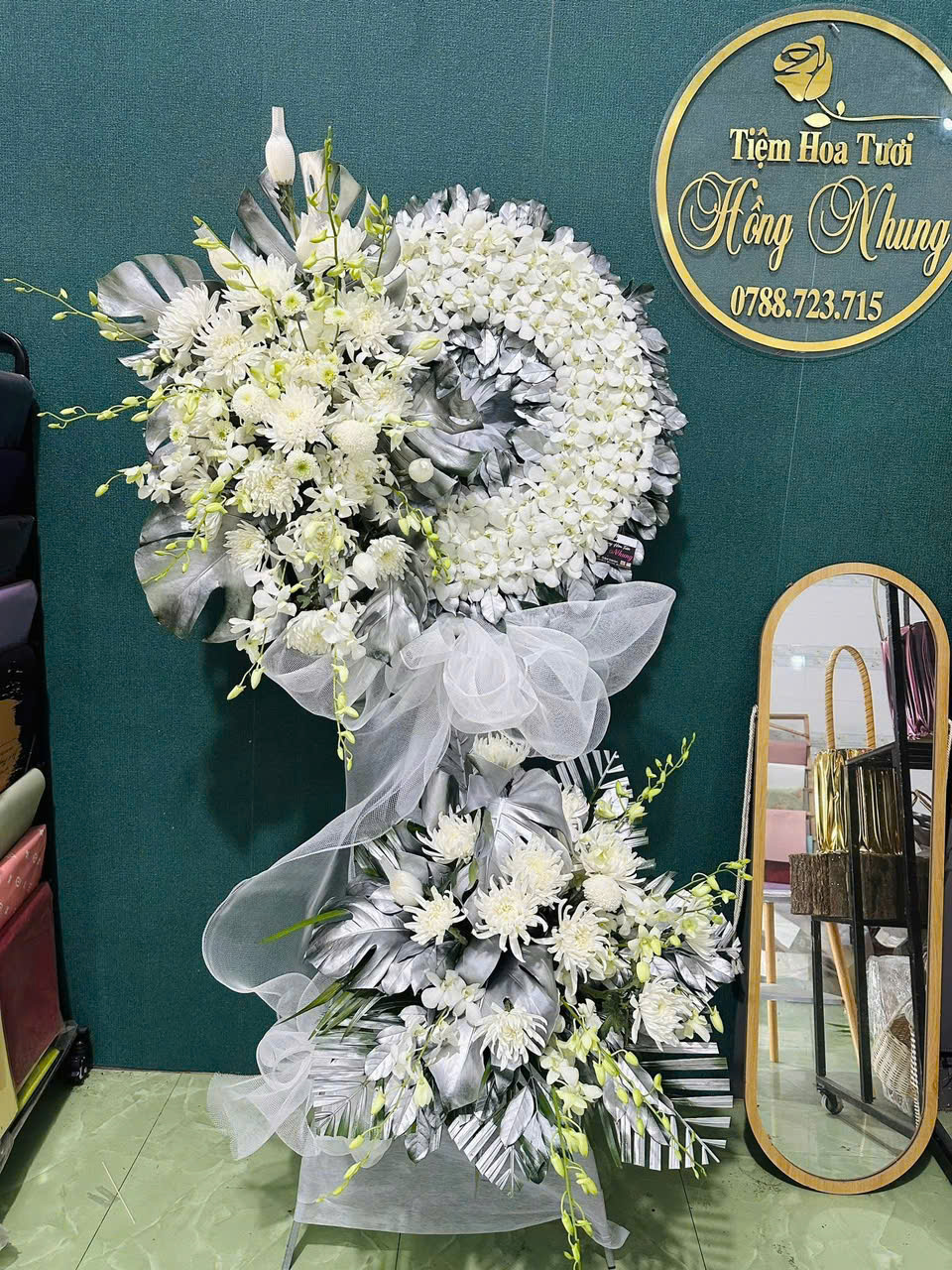 Kệ hoa kính viếng E022