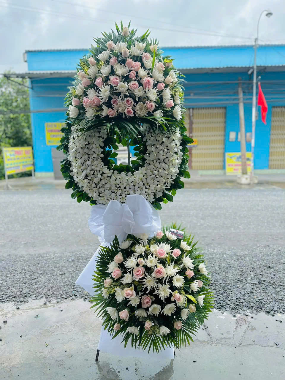 Kệ hoa kính viếng E031