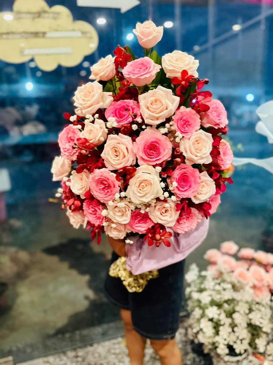 Trang trí hoa tươi gia tiên H008