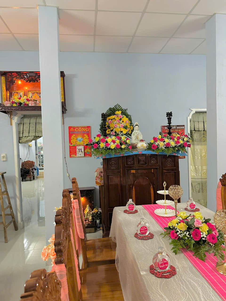 Trang trí hoa tươi gia tiên H009