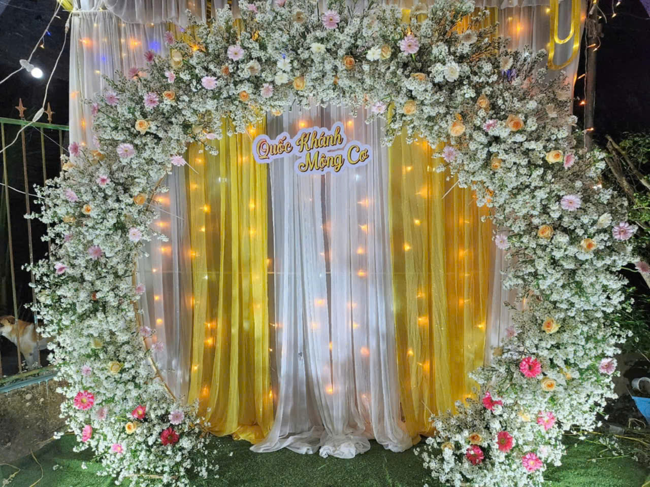 Trang trí hoa tươi gia tiên H010