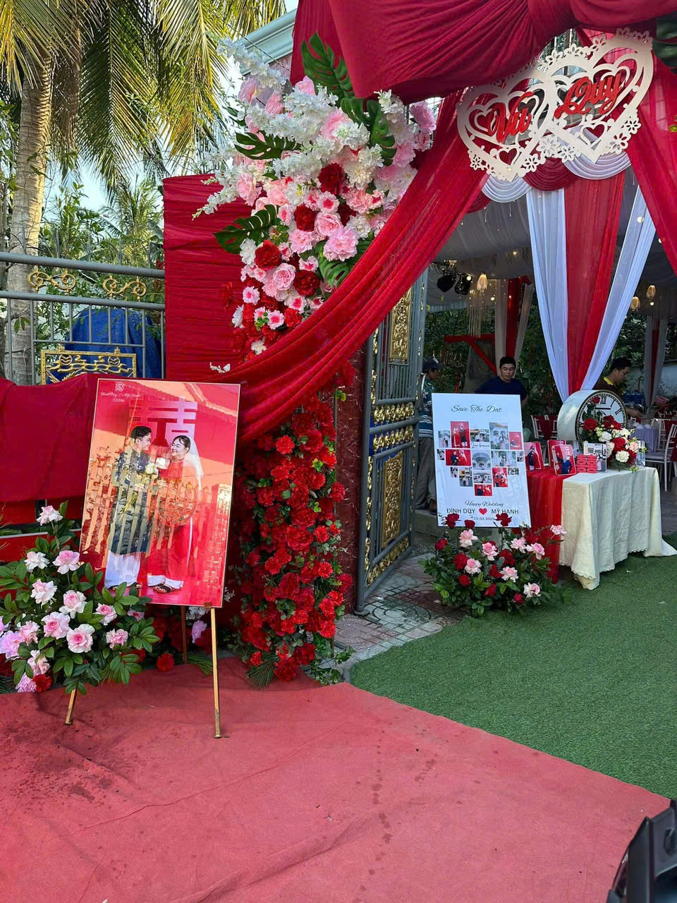 Trang trí hoa tươi gia tiên H012