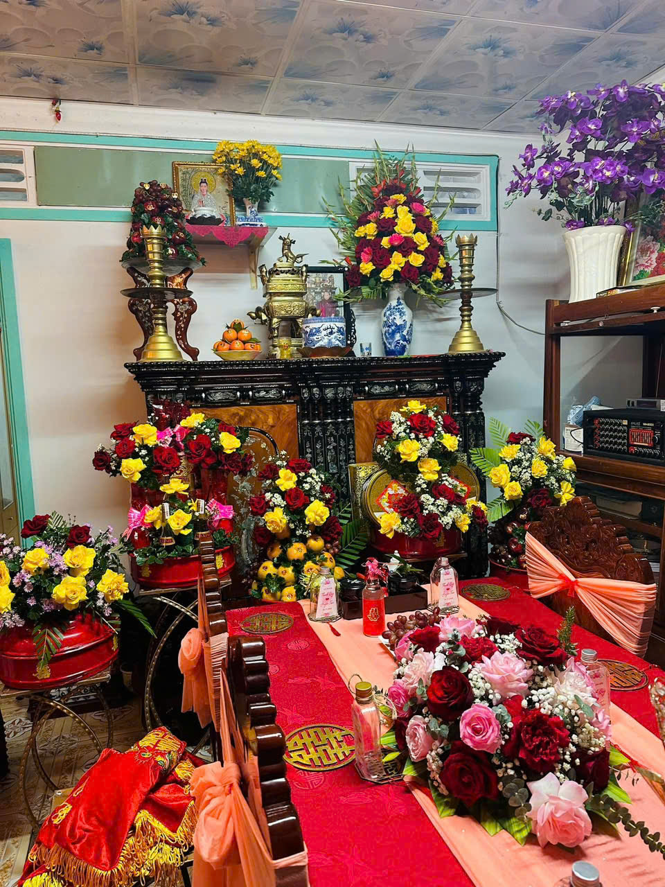 Trang trí hoa tươi gia tiên H013