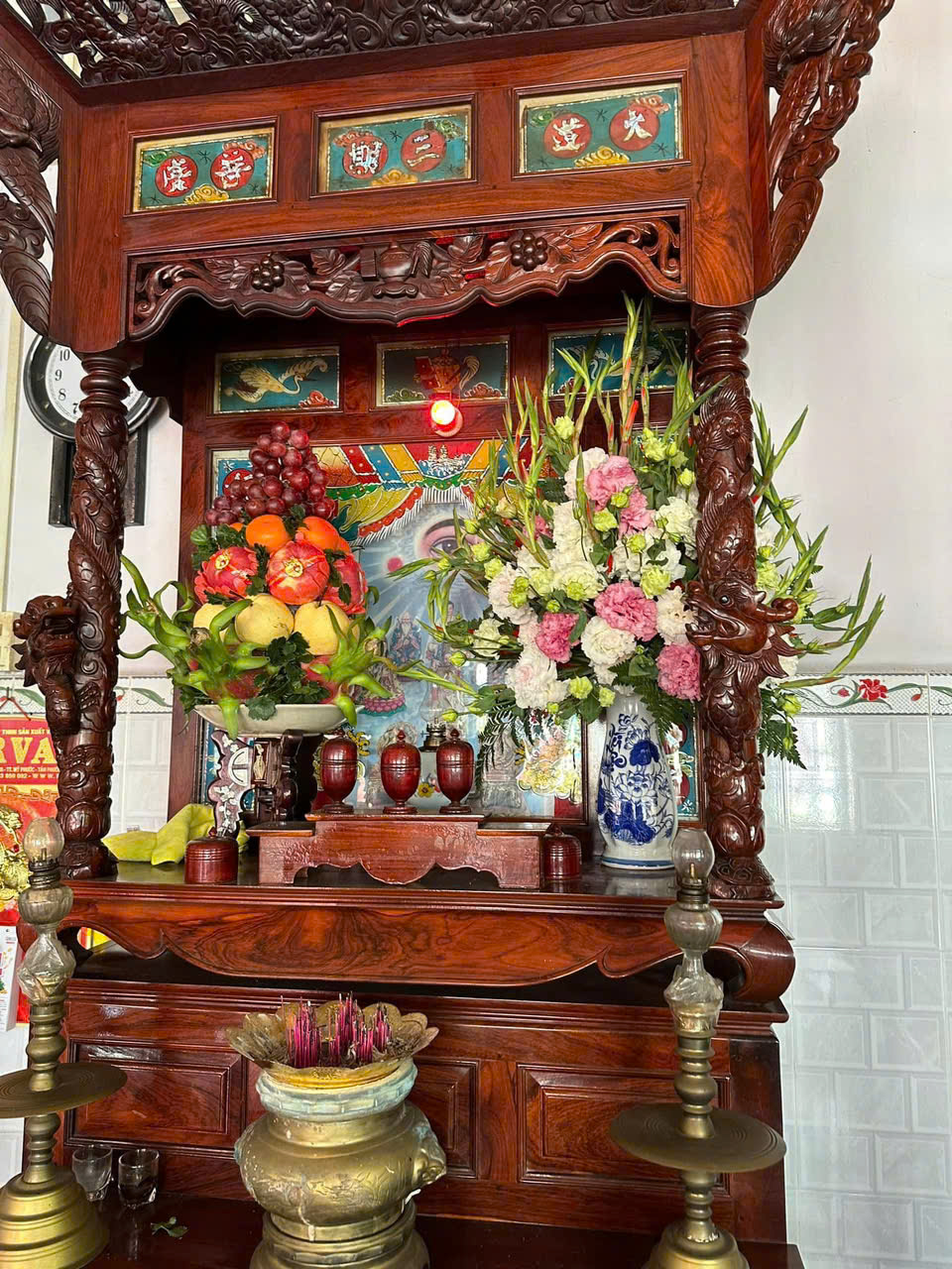 Trang trí hoa tươi gia tiên H017