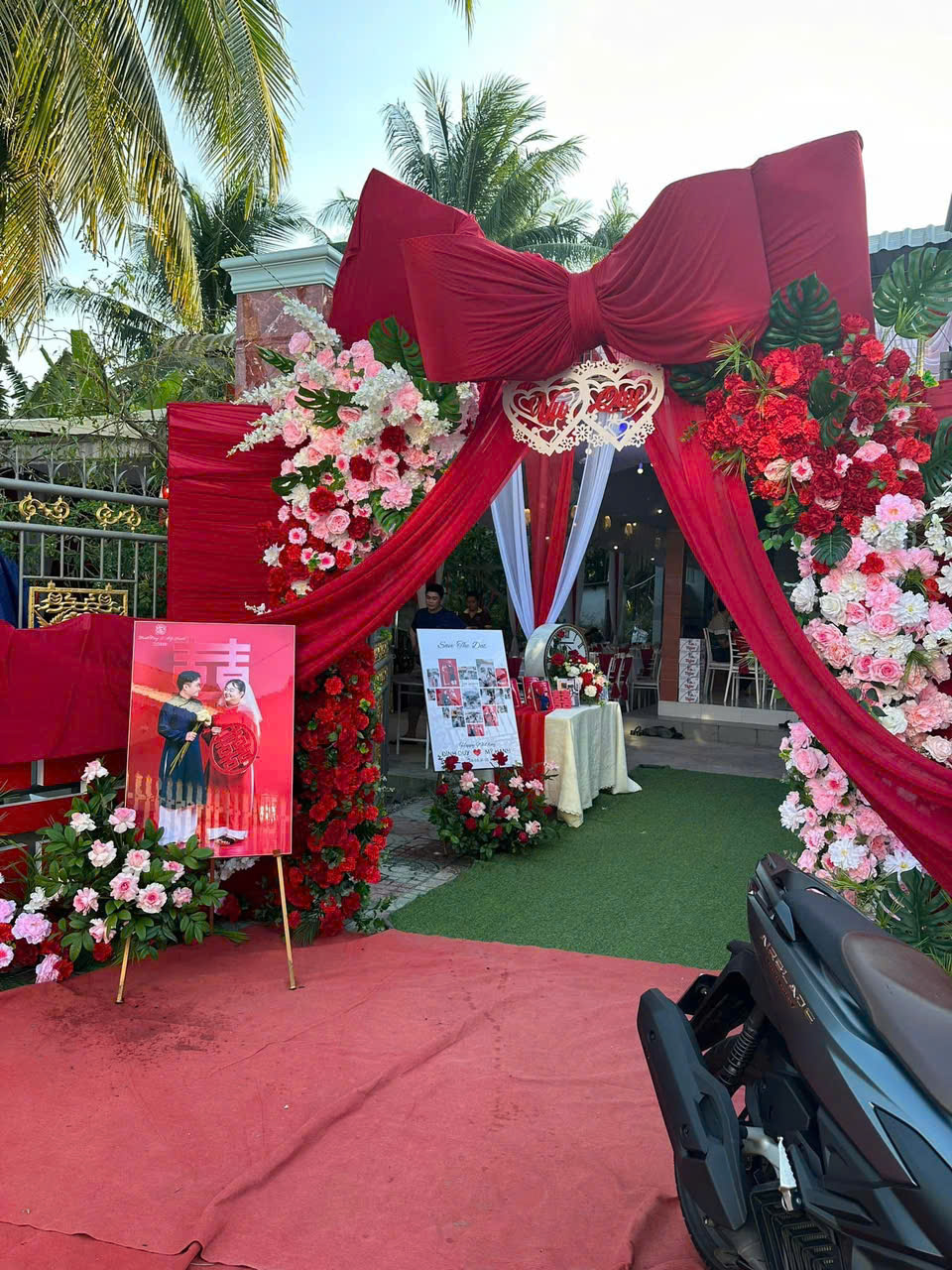 Trang trí hoa tươi gia tiên H019