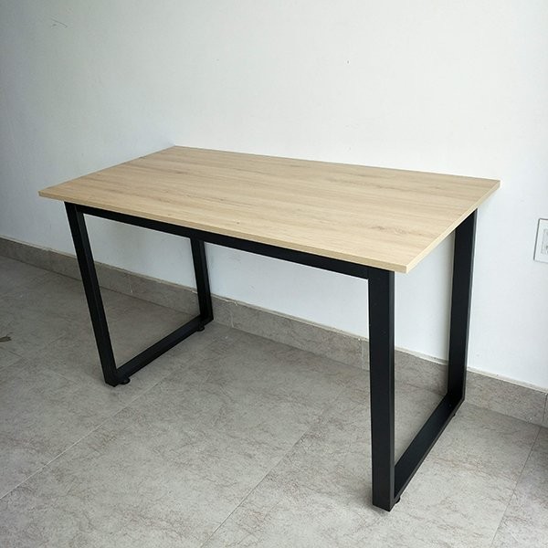Bàn Gaming Chữ U | Chân đen, mặt vân gỗ