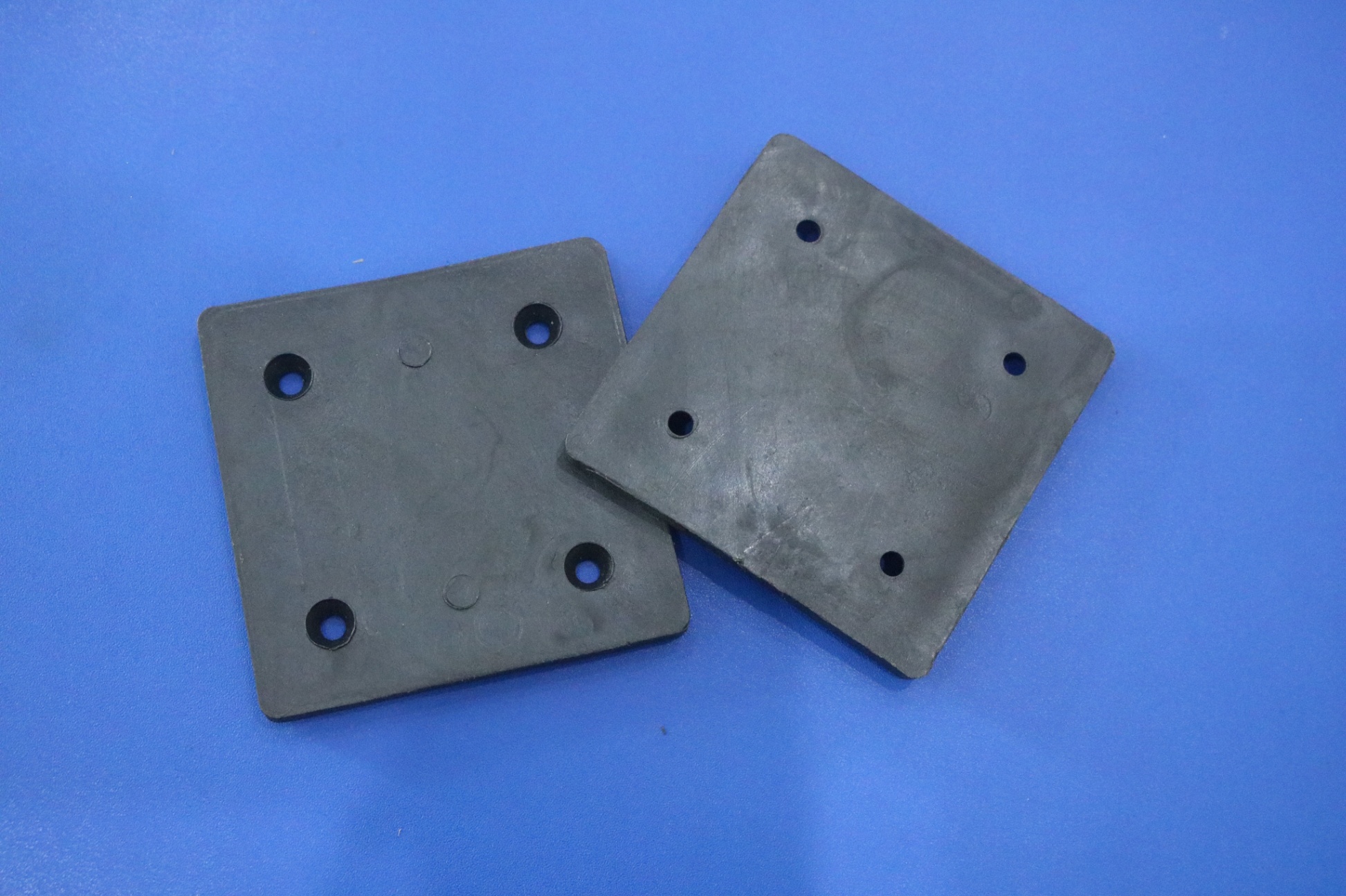 Đế chân nhựa 76-min.JPG