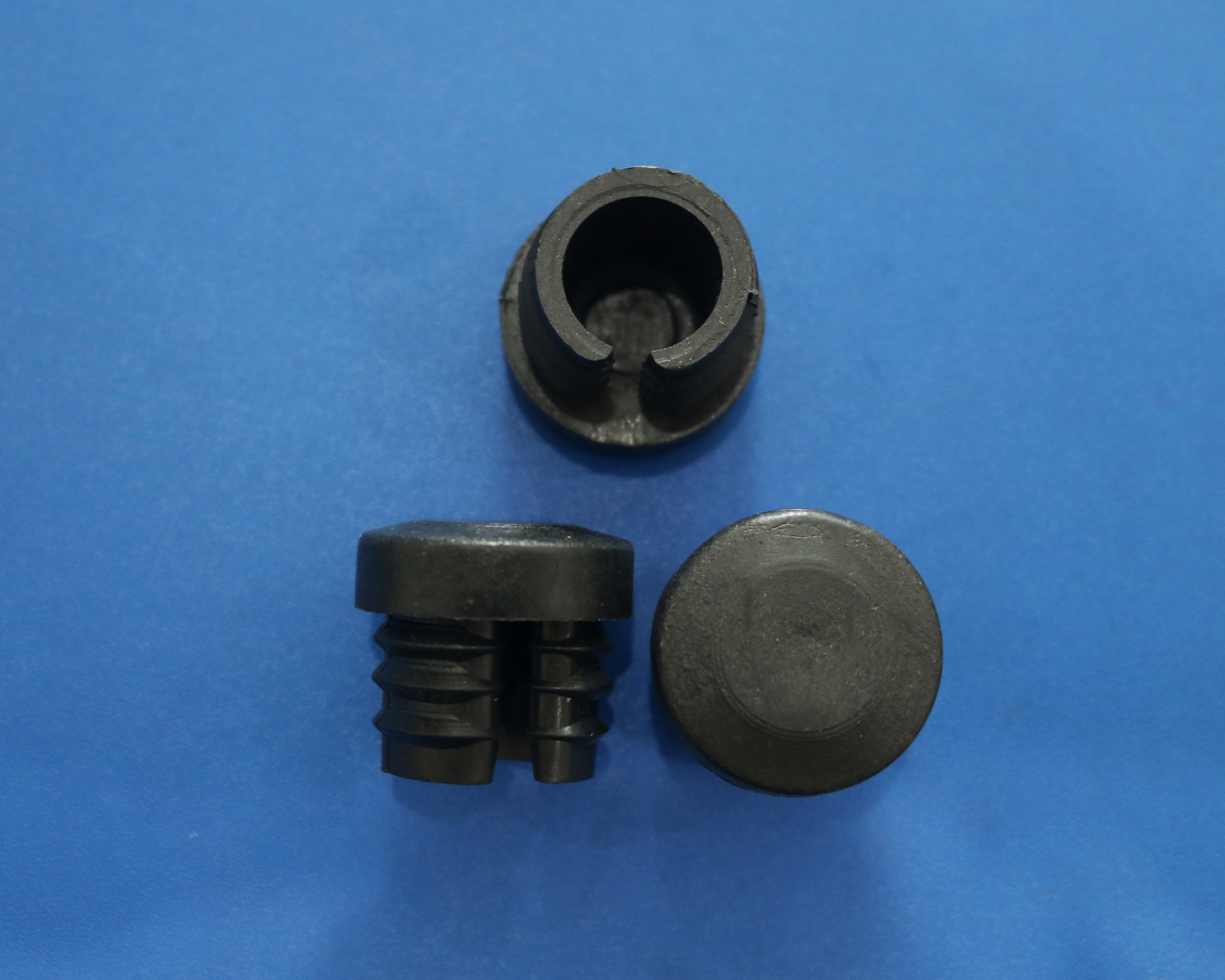 Đế chân phi 22 xẻ rảnh.JPG