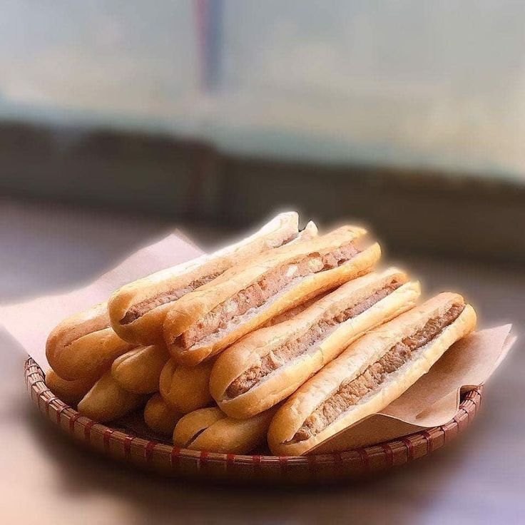 BÁNH MÌ QUE PATE
