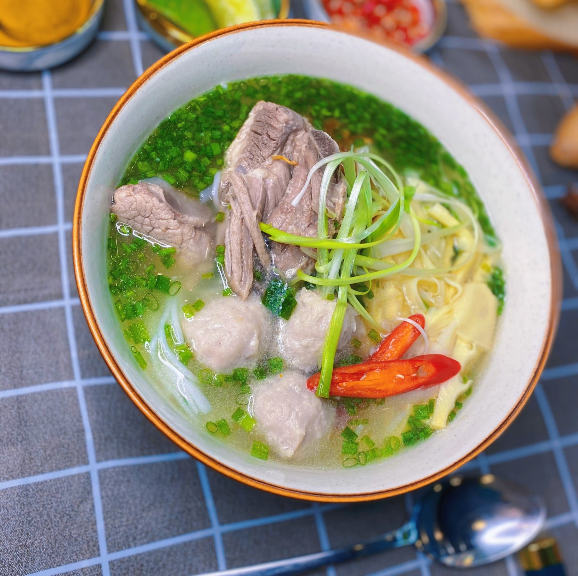 BÚN MỌC MĂNG
