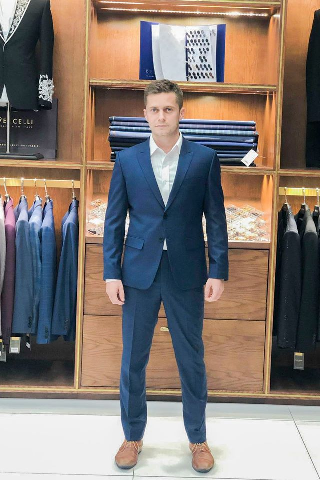 Bộ suit công sở màu xanh navy