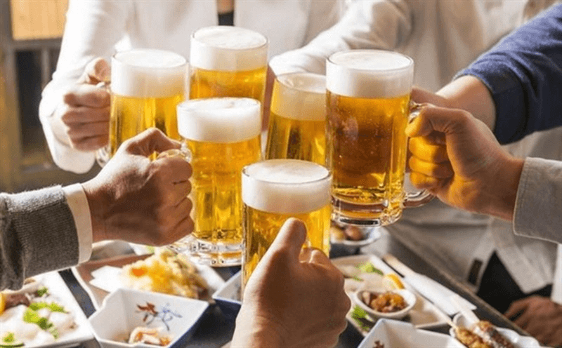 Ai dễ bị tim đập nhanh sau khi uống bia?