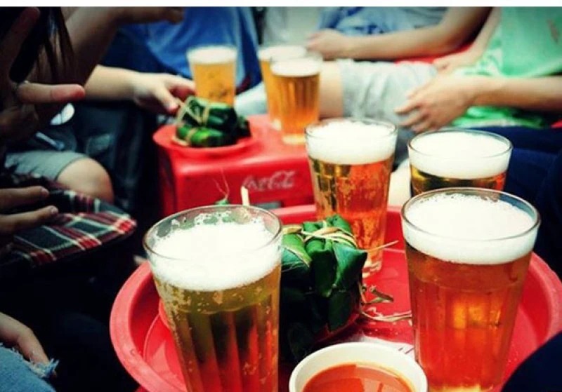 Cốc uống bia hơi Hà Nội rẻ