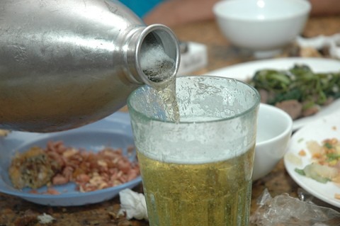 Dấu hiệu nhận biết bia bị hỏng