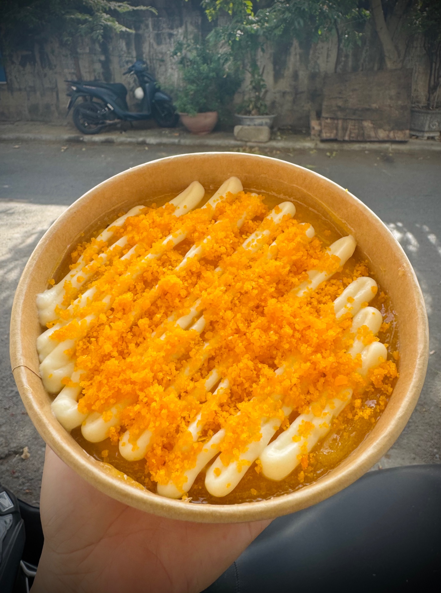 Bông lan trứng muối nhỡ