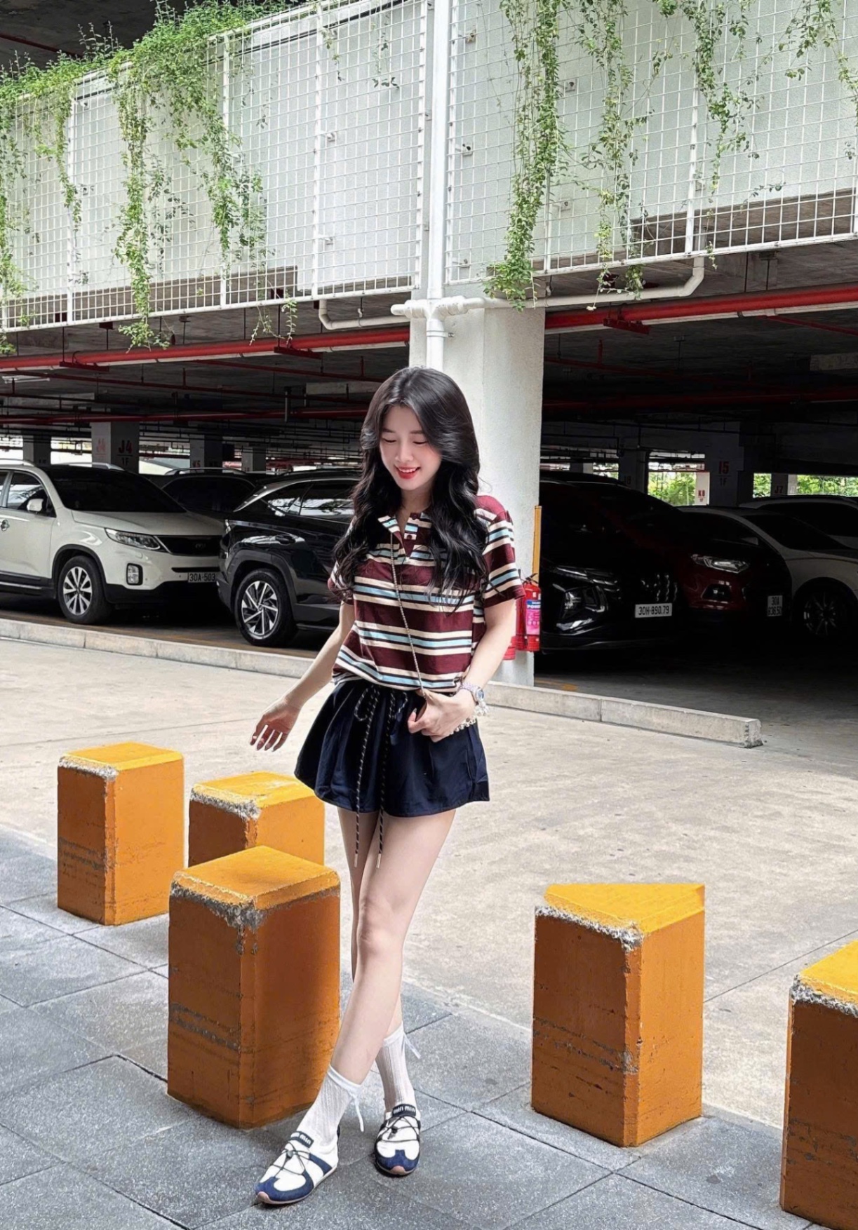 Áo thun nữ polo kẻ AT240725-01