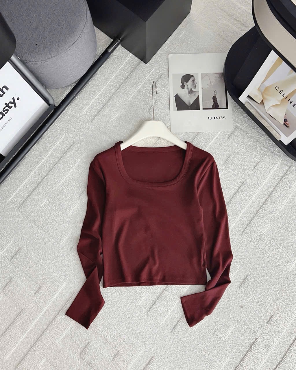 Áo thun nữ cổ U AT050925-01