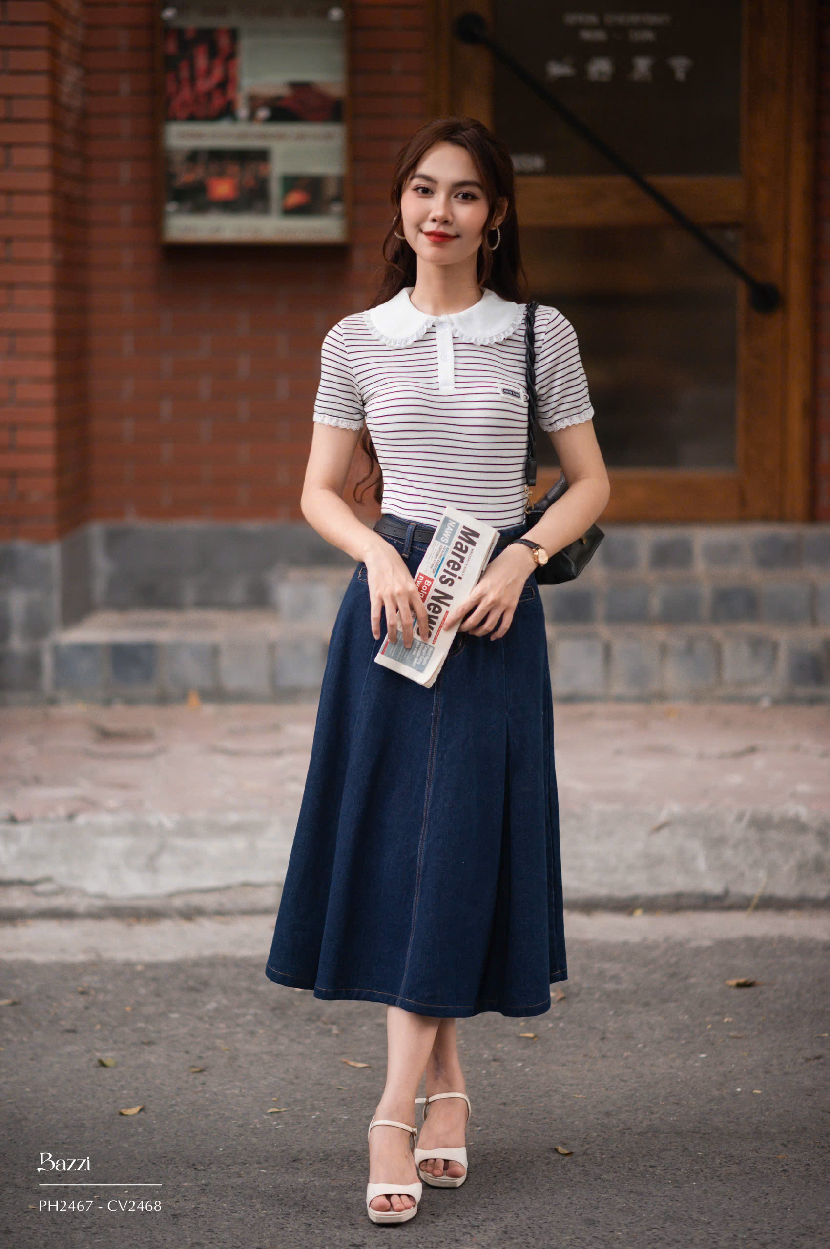 P2467 - Áo phông cổ sen viền ren