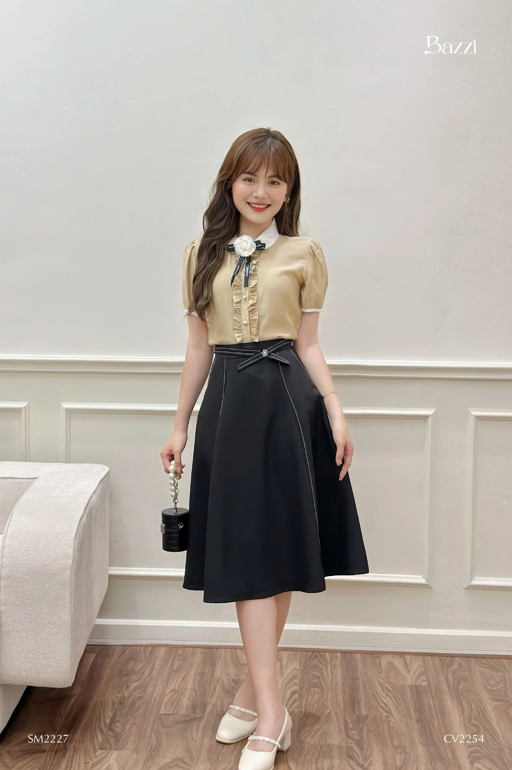 SM2227 - Sơ mi cổ sen bèo mix trắng