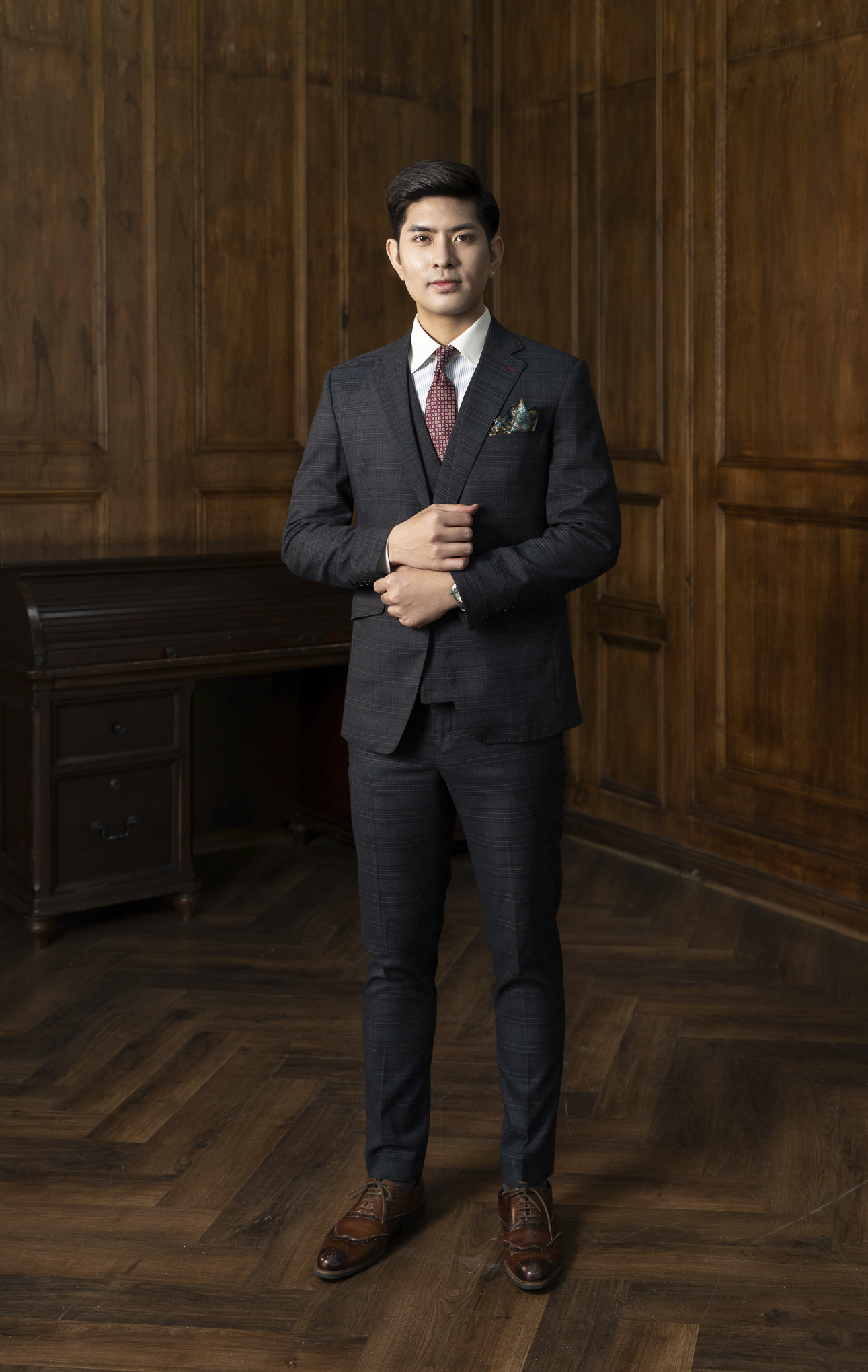 Bộ suit 2 khuy kẻ caro chìm QA 201