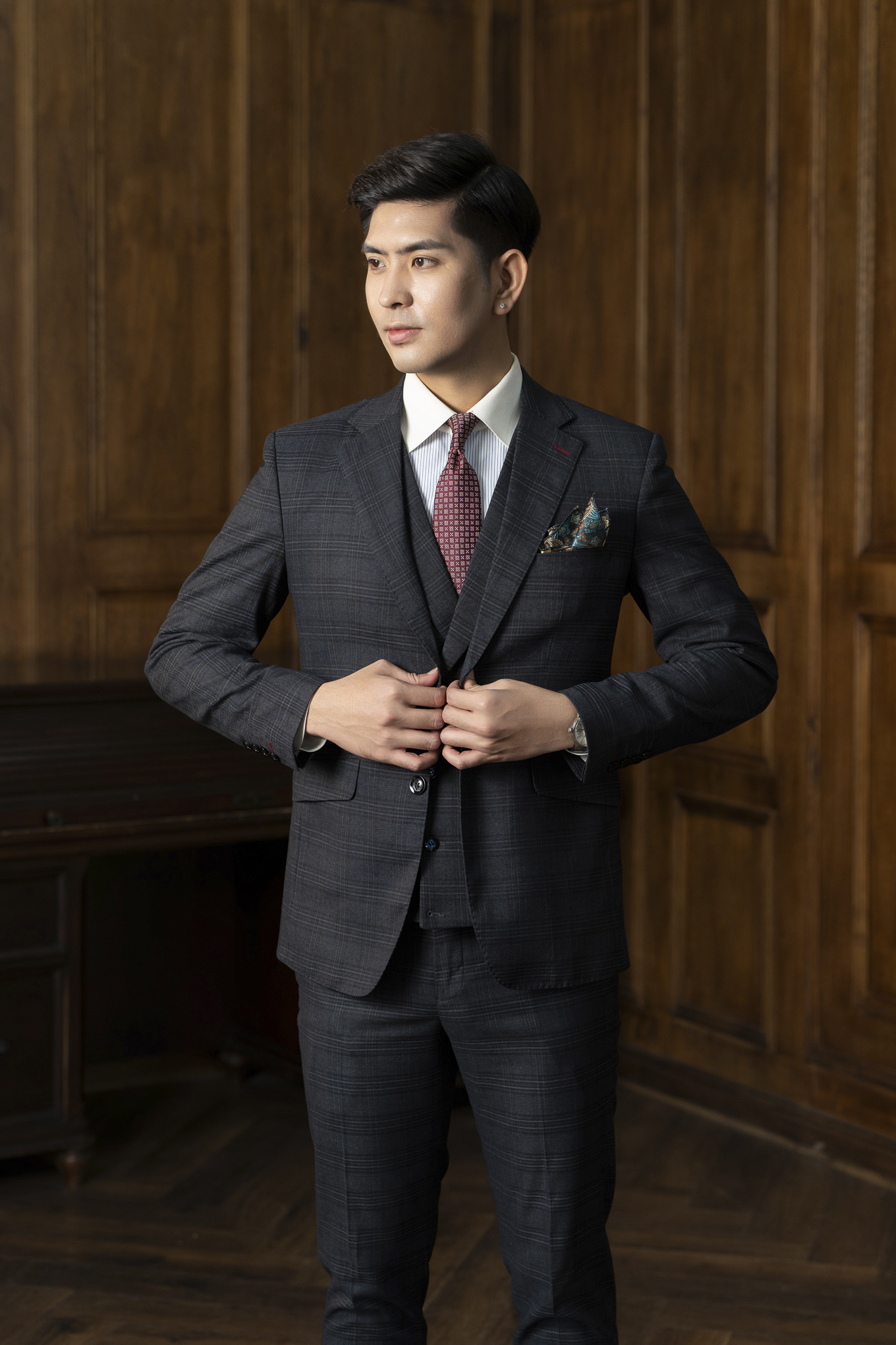Bộ suit 2 khuy kẻ caro chìm QA 201