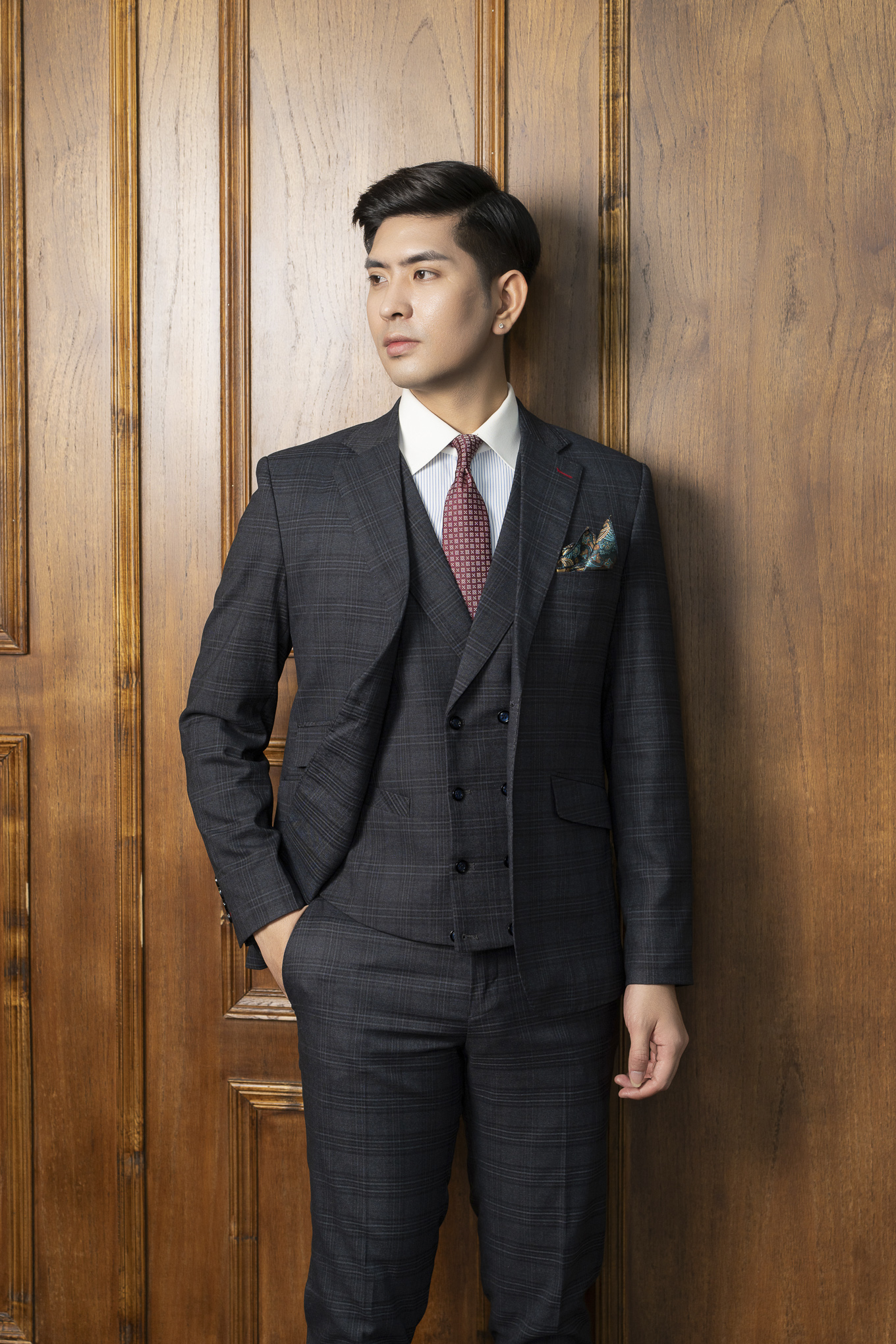 Bộ suit 2 khuy kẻ caro chìm QA 201