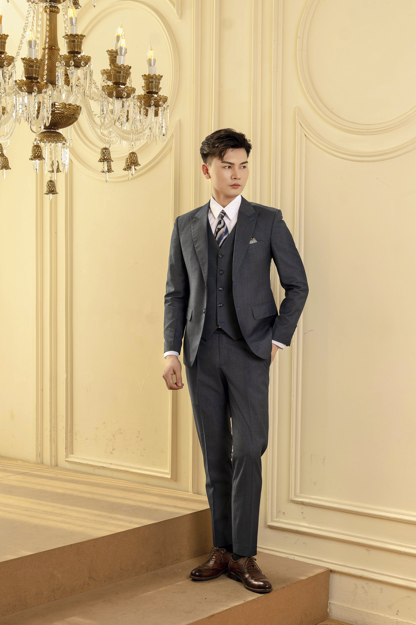 Bộ suit 2 khuy EAB 209