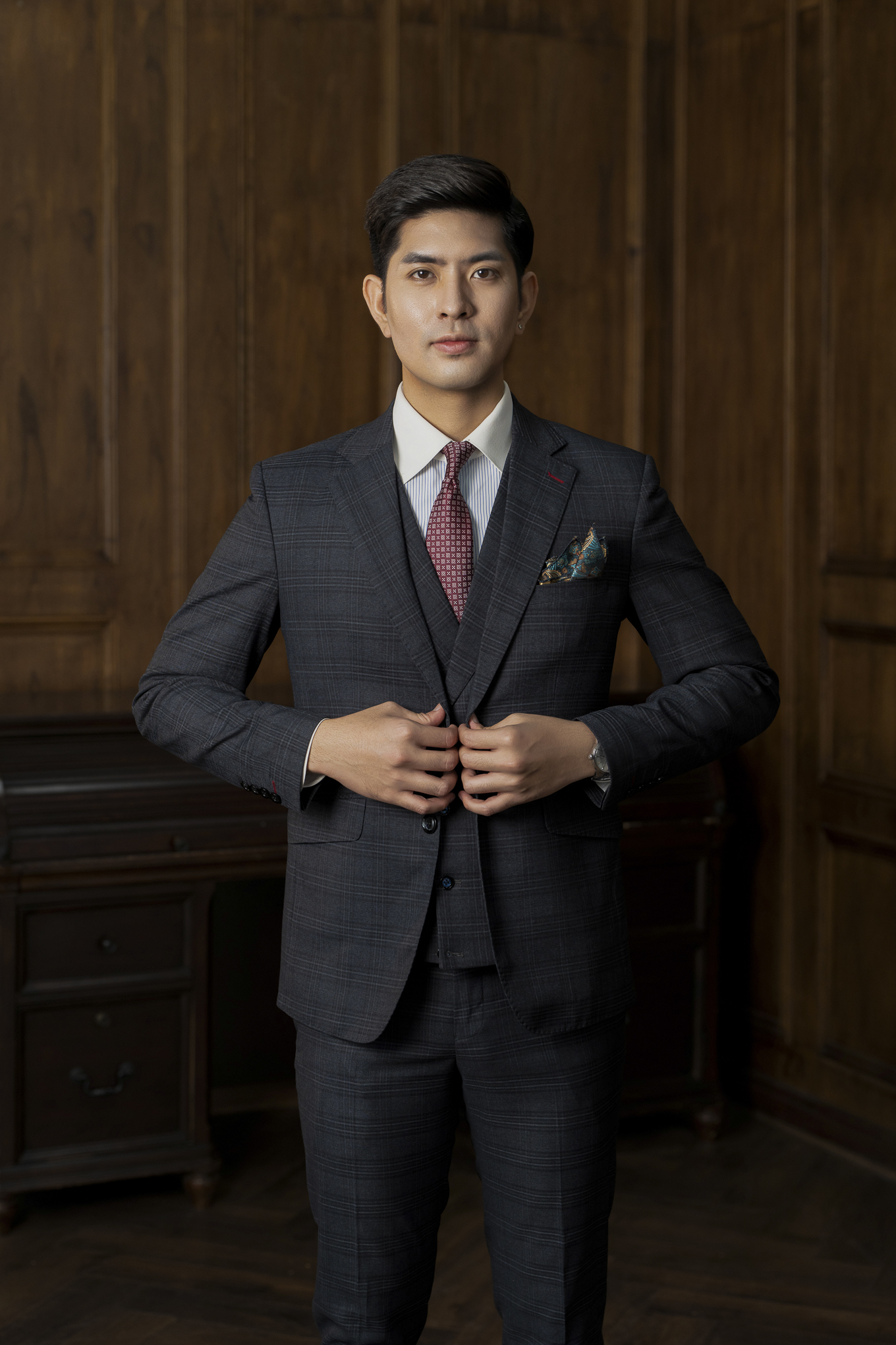 Bộ suit 2 khuy kẻ caro chìm QA 201
