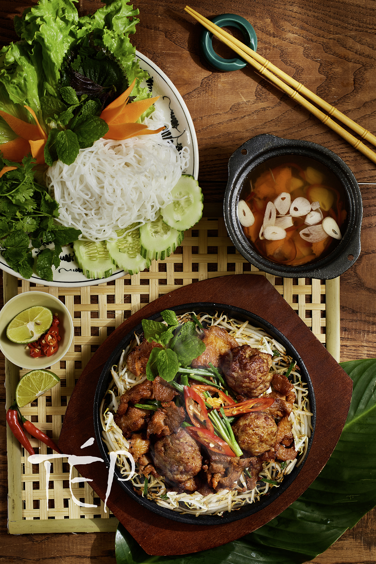 rilled Pork with Vermicelli Foreign Guests at TÉP