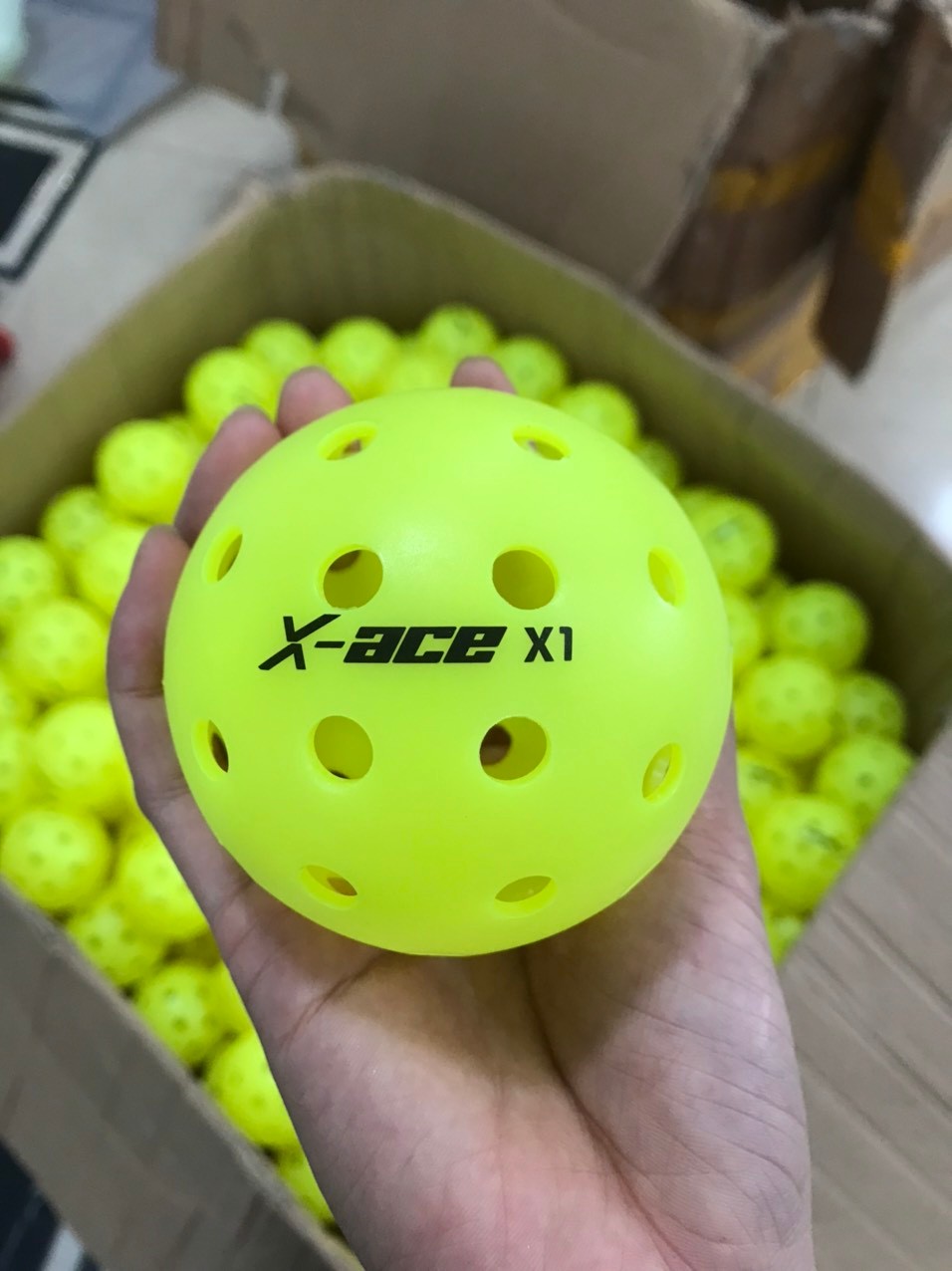 Bóng thi đấu AMA SPORT X-ACE 40 lỗ, cấu trúc 1 mảnh, tiêu chuẩn USPA