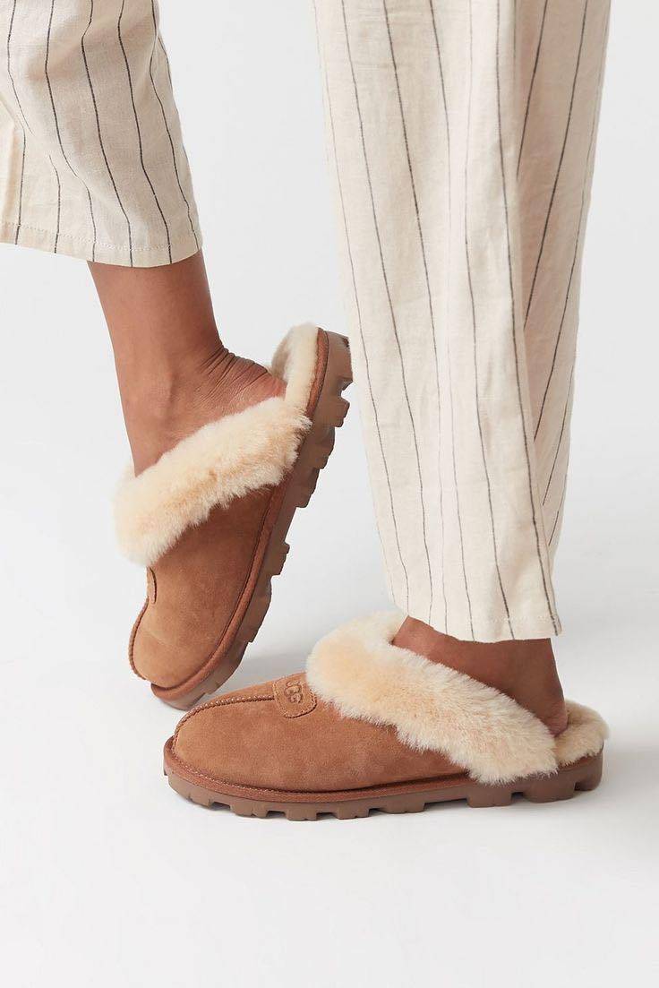 [K.O][UP 1 SIZE] (563) Sục bông đế thấp Coquette UGG