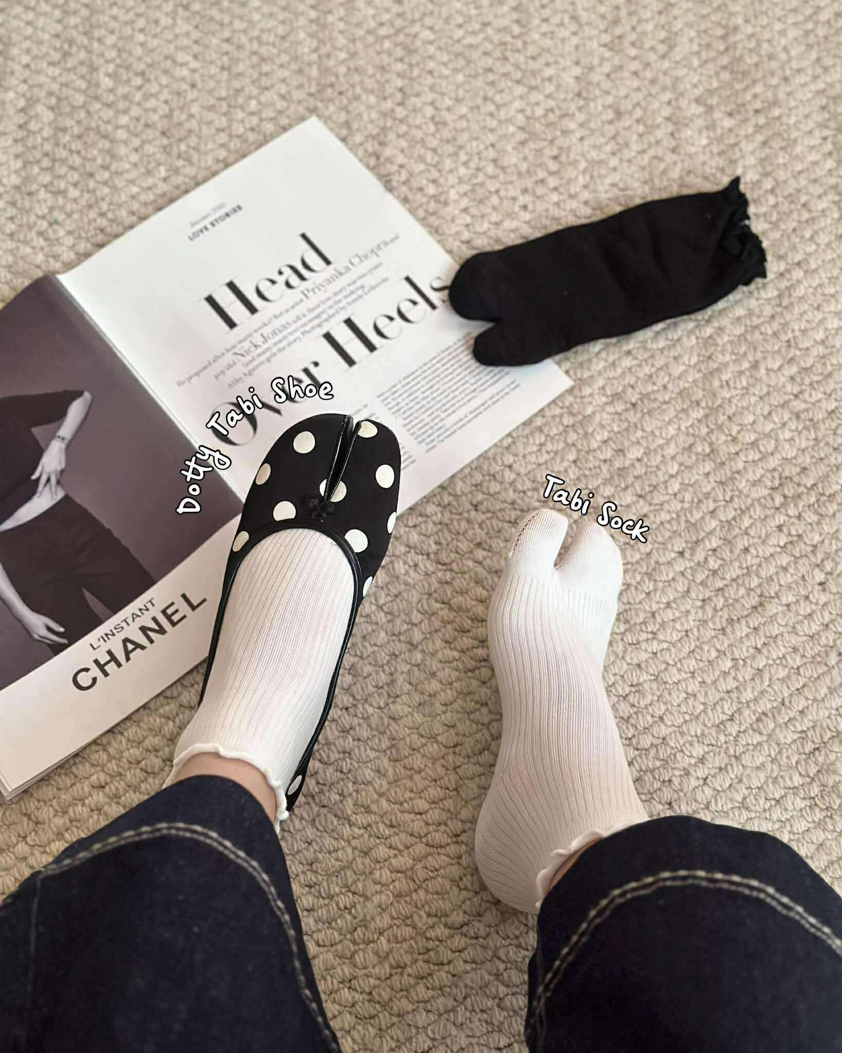 Tất Tabi cổ viền bèo