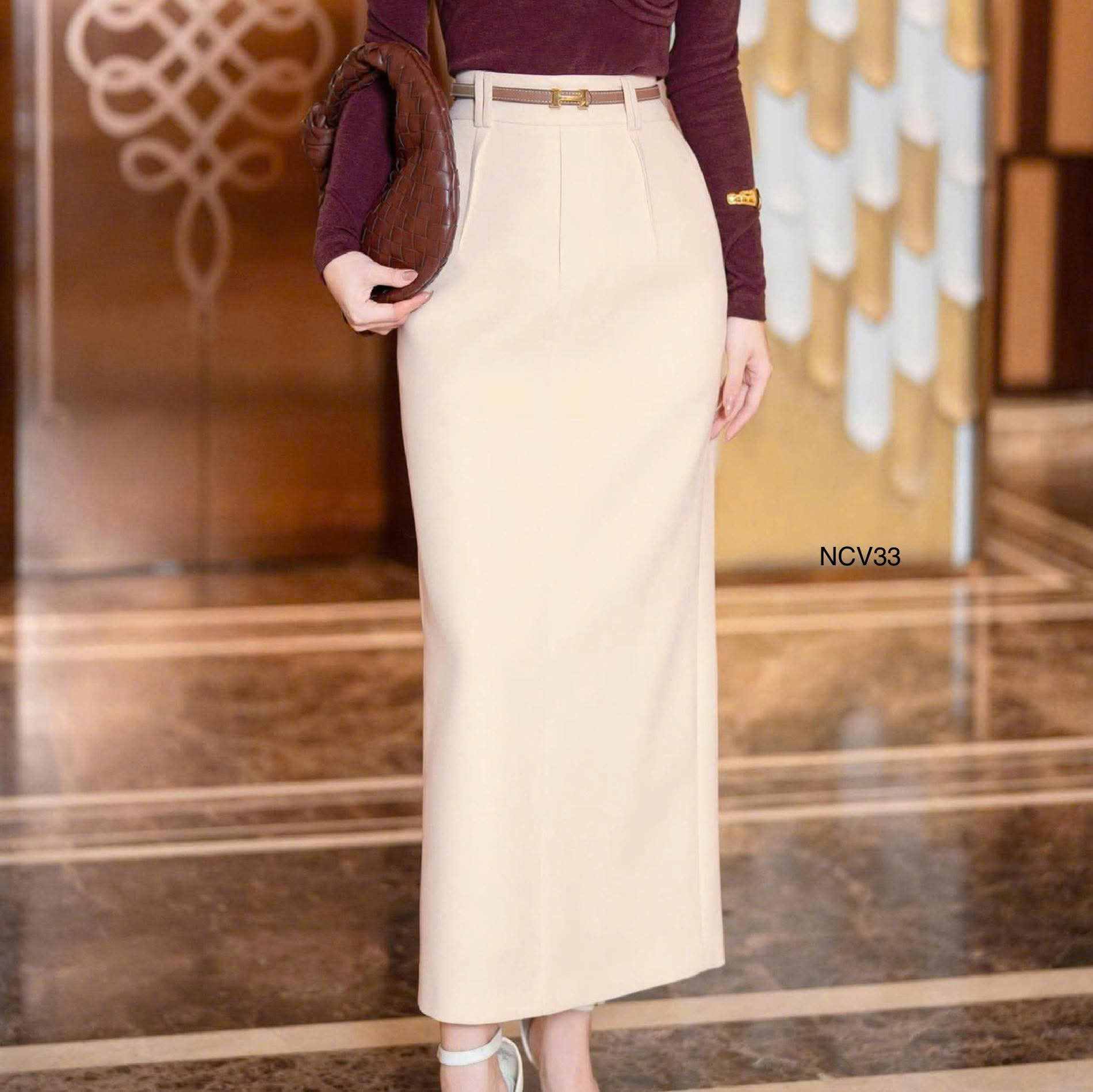 Chân váy suông can giữa