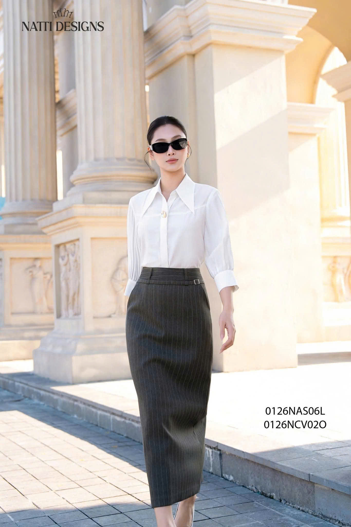 Chân váy xuông kẻ