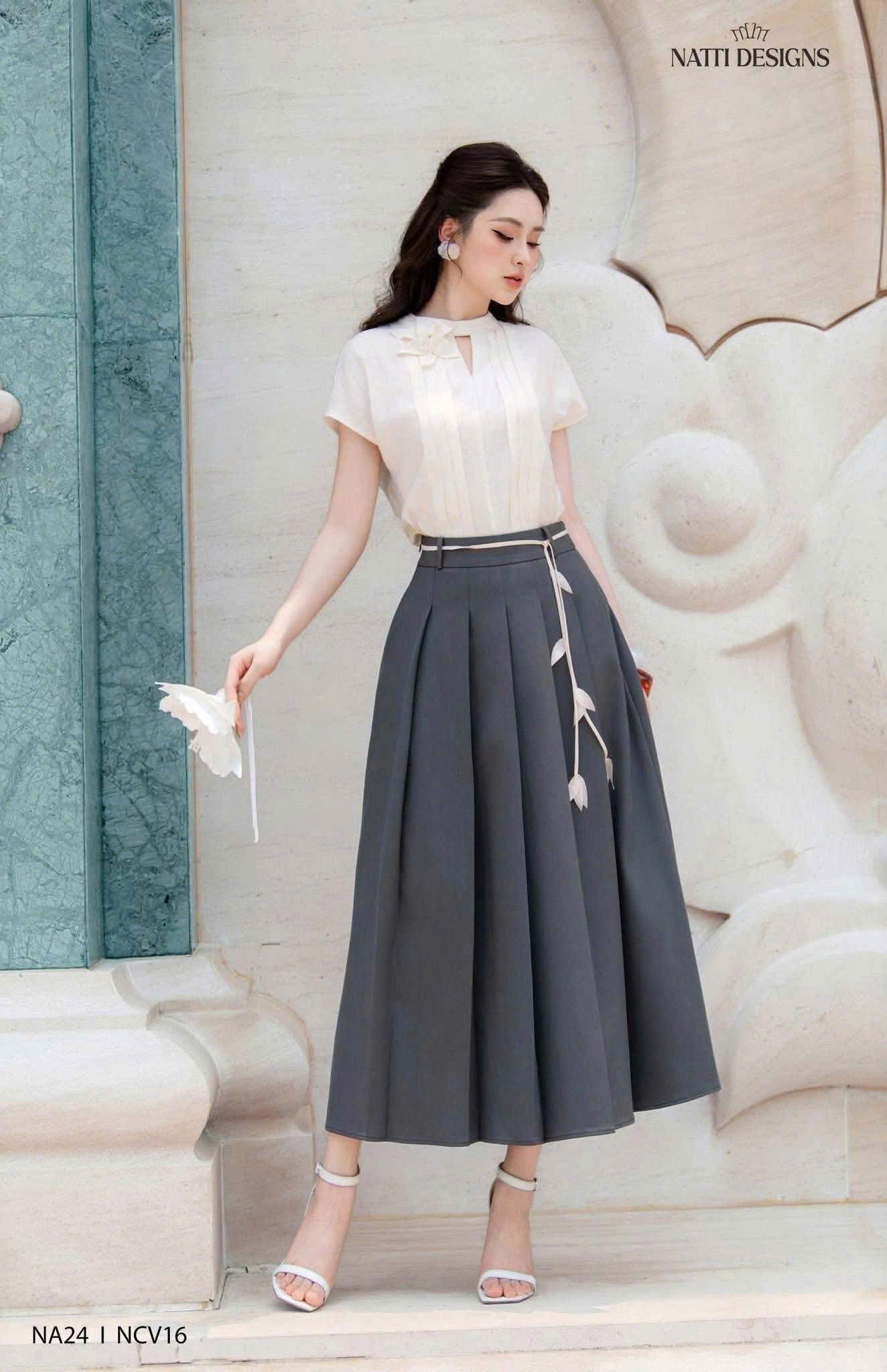 Chân váy xếp ly