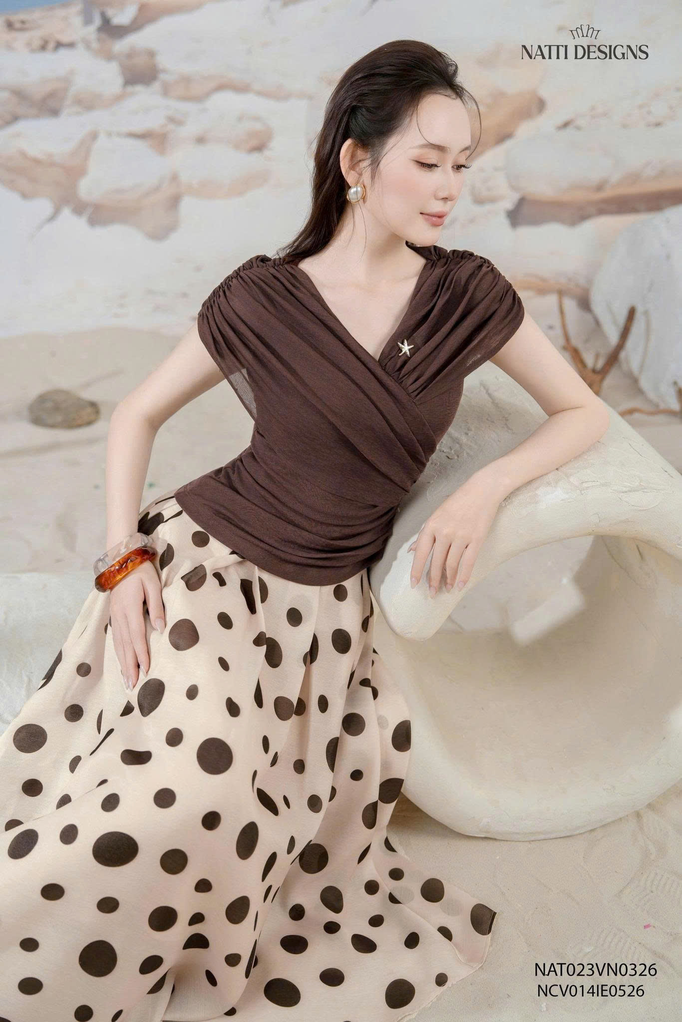 Sét áo thun NAT023VN0326 + chân váy chấm bi NCV014IE0526 Nâu - XL