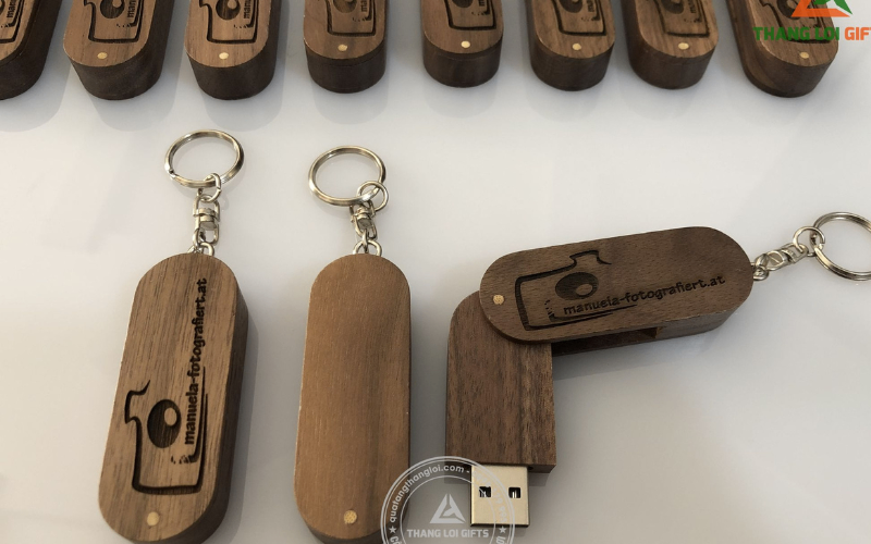 USB2 - USB GỖ 8GB IN ẤN LOGO DOANH NGHIỆP LÀM QUÀ TẶNG