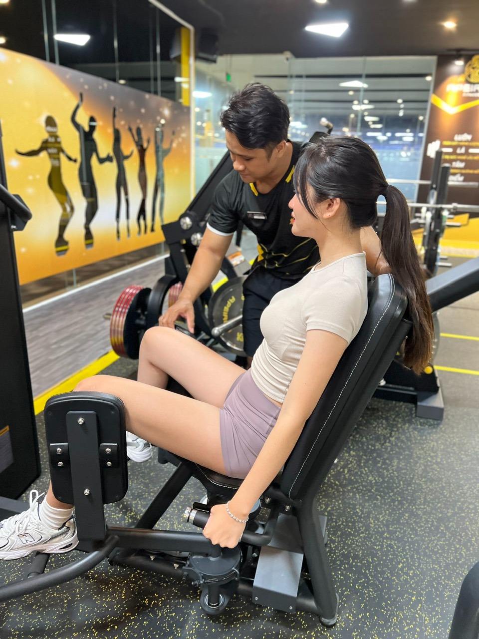 PERSONAL TRAINER
