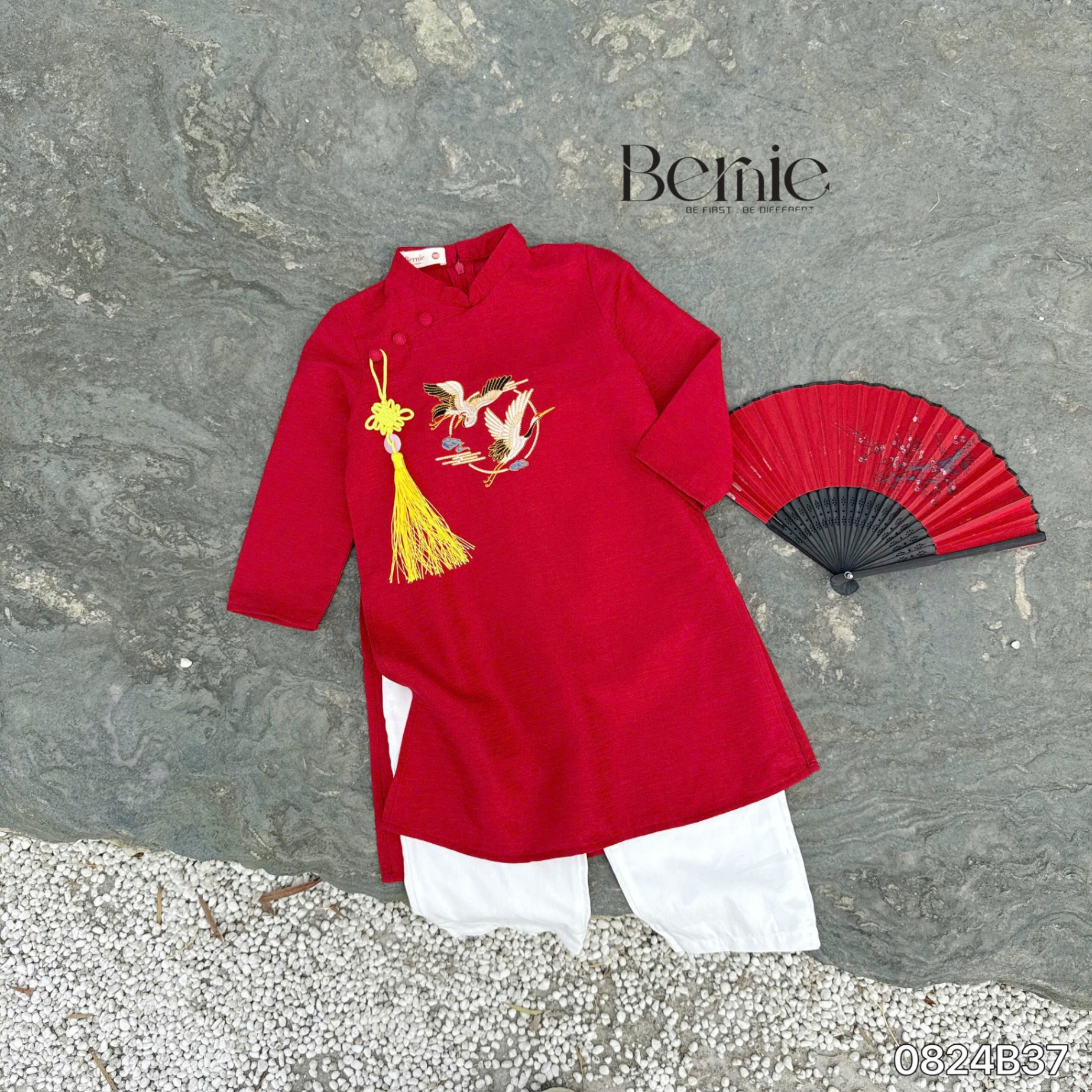 Set áo dài Tafta thêu hạc kèm dây khánh Mã 0824B37