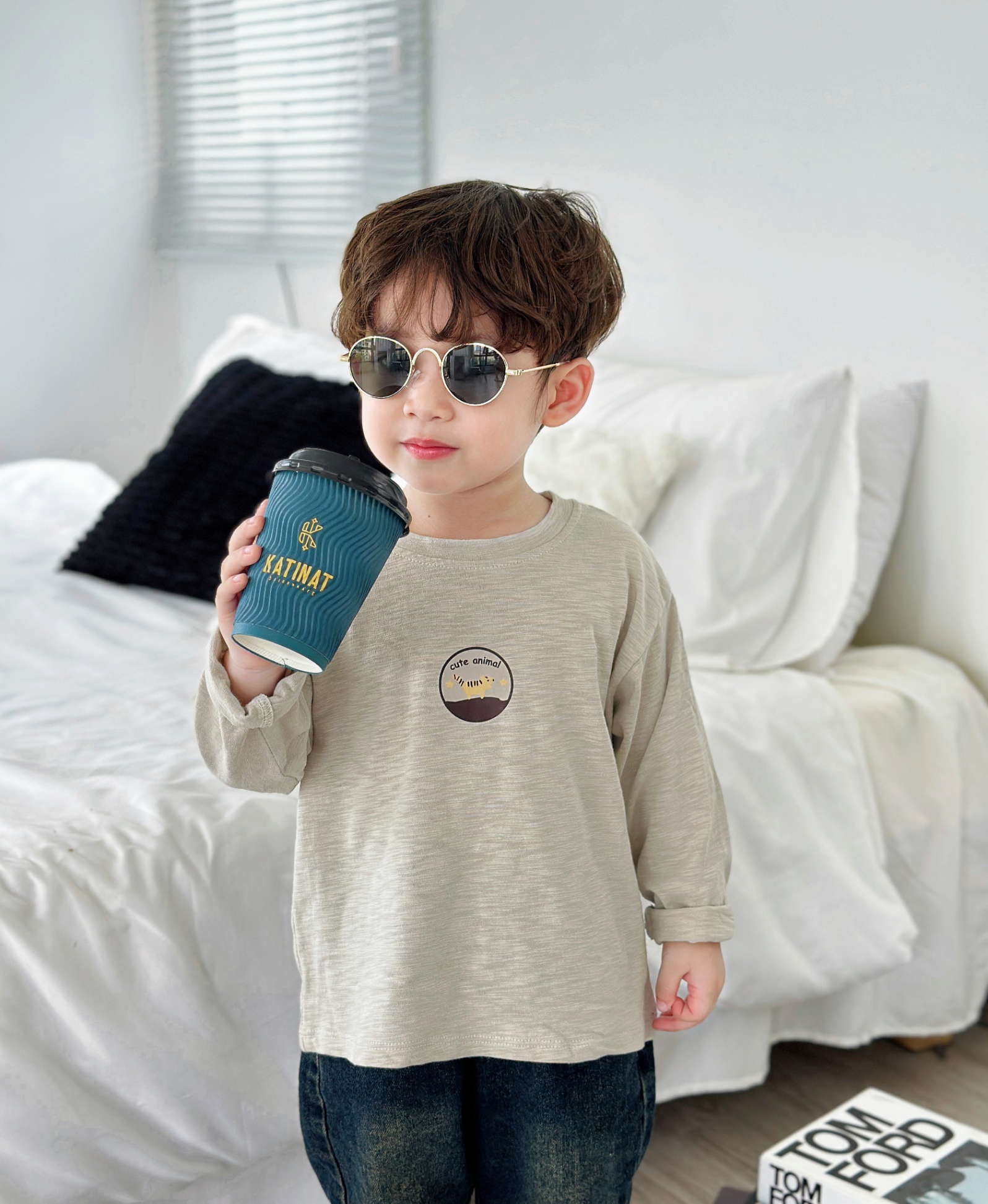 Áo thun dài tay BERNIE vải xước in họa tiết 0724A19