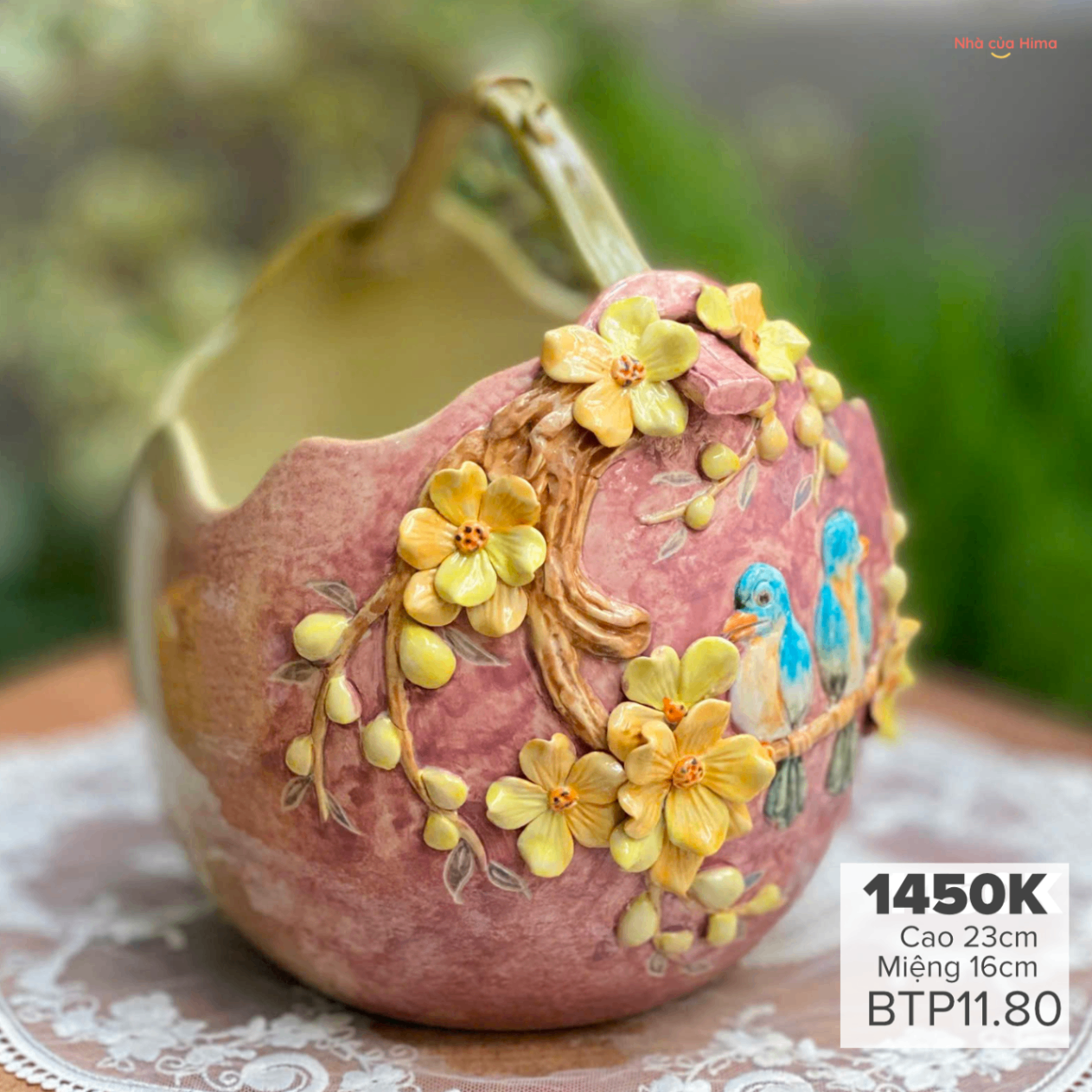 Bình gốm vuốt và vẽ tay bởi nghệ nhân Bát Tràng BTP11.80