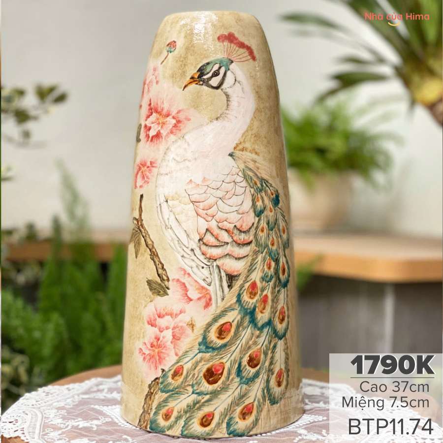 Bình gốm vuốt và vẽ tay bởi nghệ nhân Bát Tràng BTP11.74