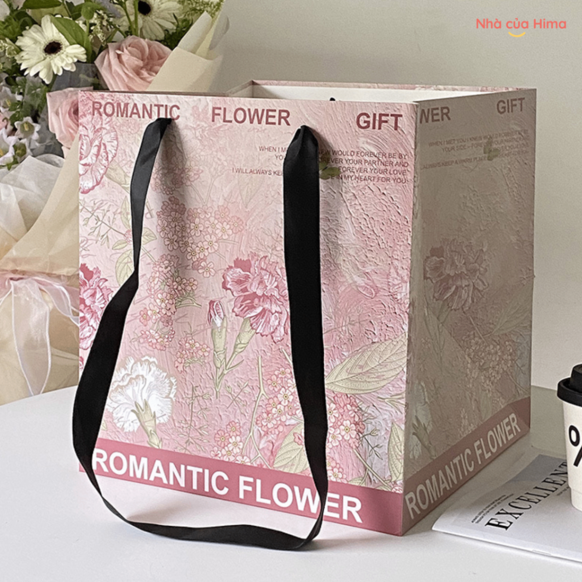 Túi đựng quà hình vuông 25*25*25cm vẽ tranh sơn dầu hoa cẩm chướng hồng