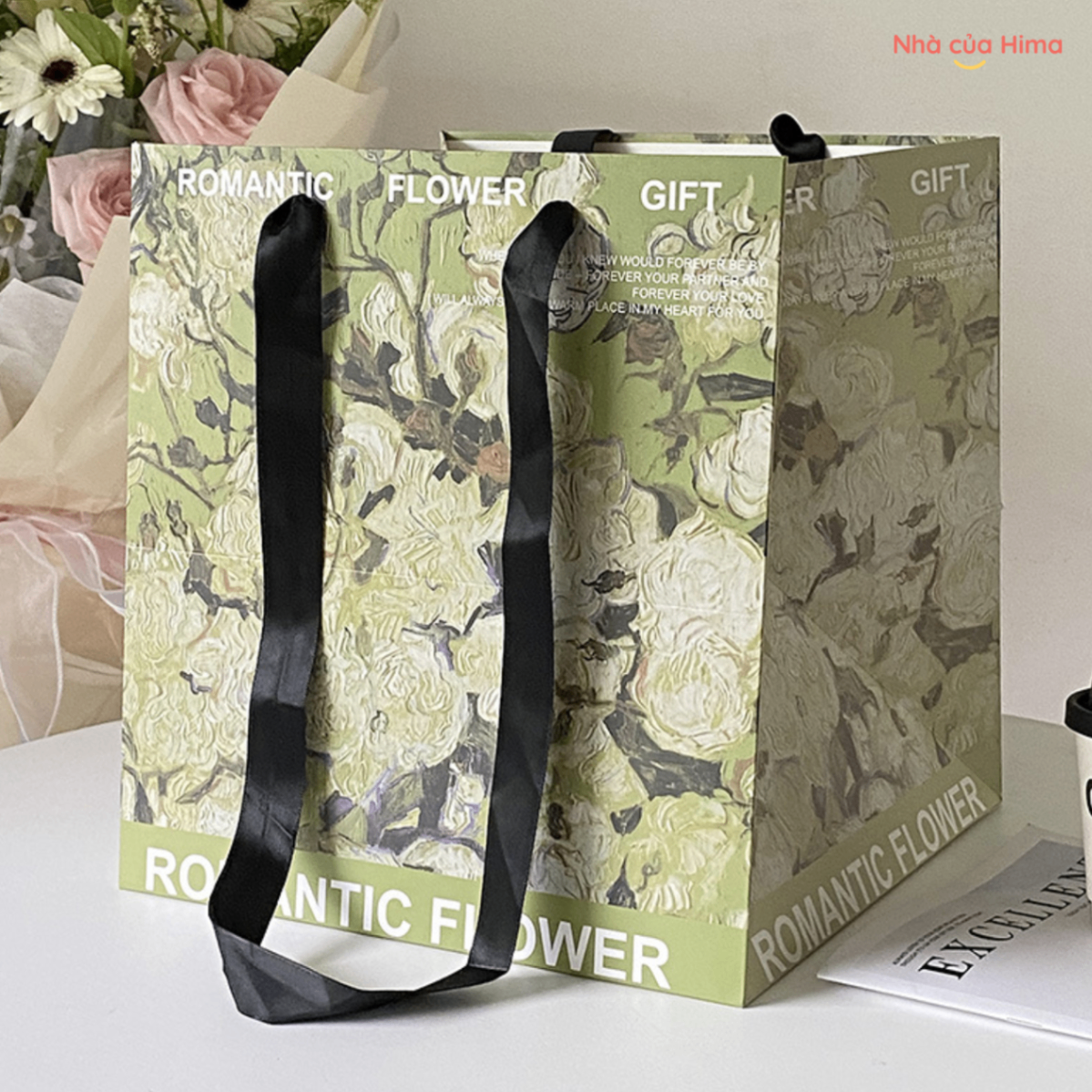 Túi đựng quà hình vuông 25*25*25cm vẽ tranh sơn dầu hoa hồng xanh lá cây