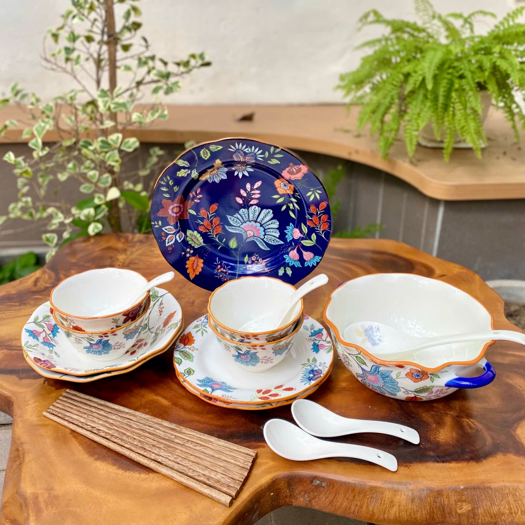 Bộ bát hoa cỏ mùa xuân 18 món