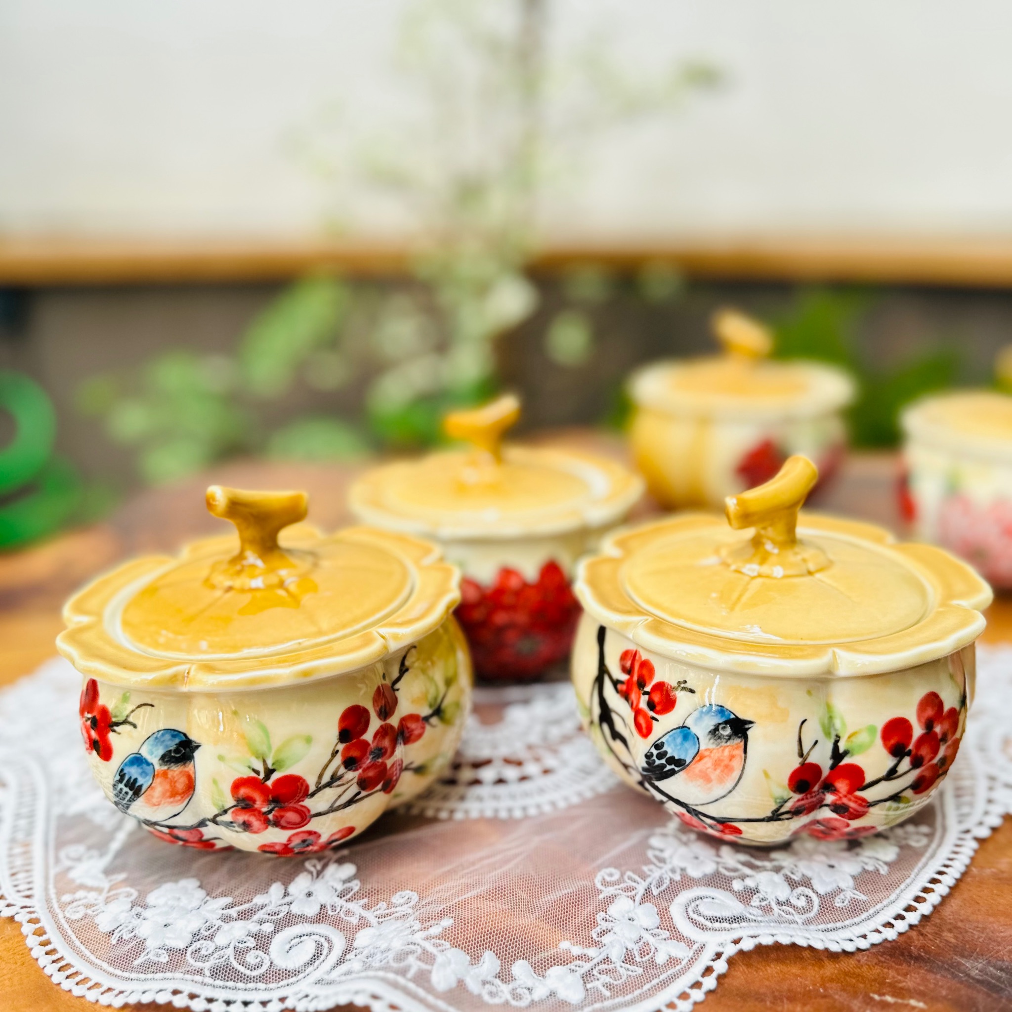 Set 3 hũ mứt 300ml quả hồng hoa và chim (bán lẻ)
