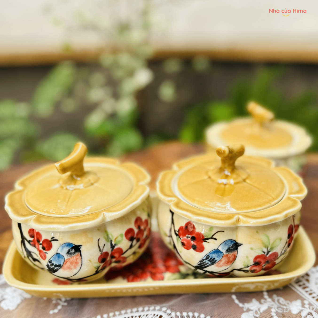 Set 2 hũ mứt 300ml quả hồng hoa và chim vẽ tay (kèm hộp quà tặng)